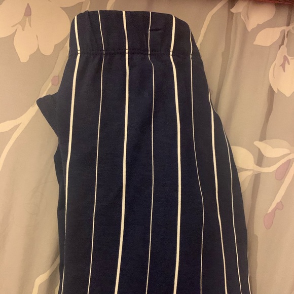 Forever 21‎ Navy and White pinstripe palazzo pants - Picture 1 of 3